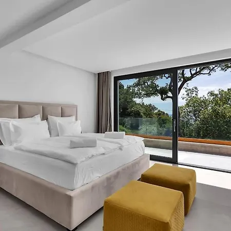 Marta - Luxury Villa *